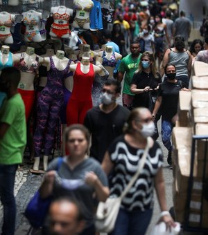 Comércio varejista cresce 0,6% em fevereiro, diz IBGE