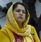 A luta de uma deputada afegã contra os talibãs