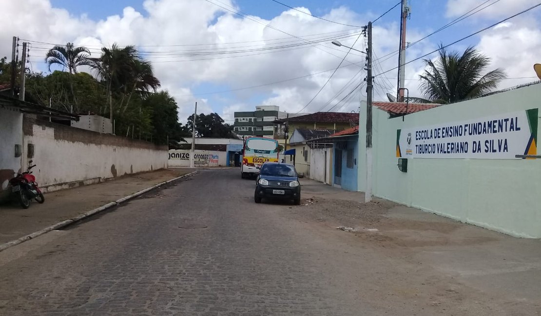 Estudante de nove anos é atropelado na saída da escola, em Arapiraca