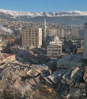 Novo terremoto é sentido entre Turquia e Síria, de magnitude 6,3