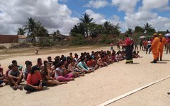 Crianças do Projeto Filhos do Sertão, de Girau, recebem bombeiros militares para uma manhã de lazer
