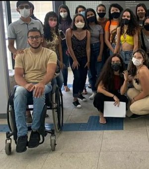 Estudantes reivindicam mais uma vez à Prefeitura de Arapiraca transporte para frequentar universidade em Palmeira