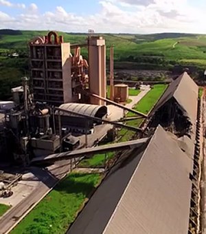 Governador reinaugura fábrica de cimento envolvida em acidente com vítima fatal