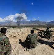 Dois ataques suicidas matam sete policiais no Afeganistão
