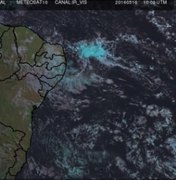 Semarh emite aviso que prevê intensidade de ventos na faixa litorânea de Alagoas