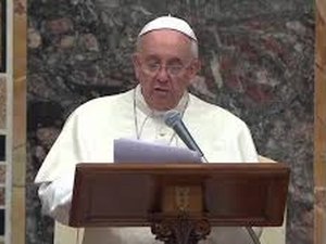 Papa Francisco pede orações por vítimas de acidente da Chapecoense