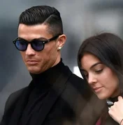 Cristiano Ronaldo agradece Liverpool por homenagem após morte do filho