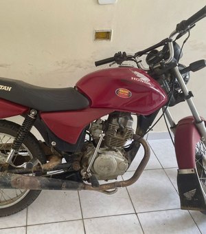 PM localiza motocicleta roubada abandonada em via pública de Jacaré dos Homens