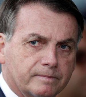 “Vou me sentir violentado”, reclama Bolsonaro sobre mostrar exames