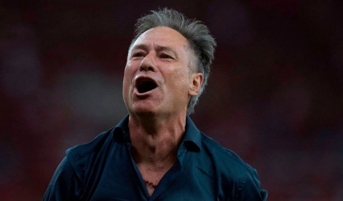 Quem é Ariel Holan, novo técnico do Santos