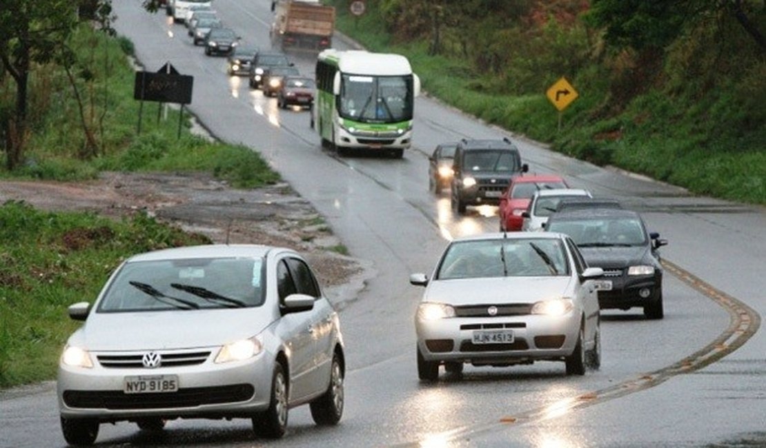 Mais de mil condutores são multados por dirigirem com faróis apagados em AL