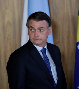 Reprovação do governo Bolsonaro supera aprovação e vai a 48%, diz pesquisa