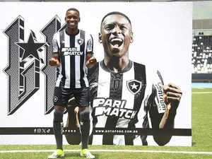 Luiz Henrique abre o coração em apresentação no Botafogo: ‘Choramos muito, sinto orgulho’