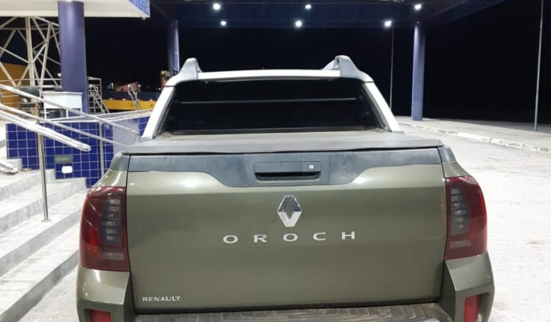 Carro roubado com placa clonada é recuperado pela PRF em Canapi