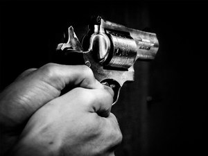 Jovem é assassinado a tiros na parte alta de Maceió