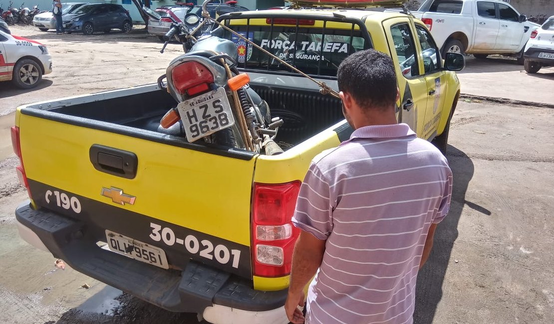 Moto com queixa de roubo é recuperada na cidade de Olho D'agua Grande