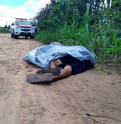 Homem é morto a tiros e encontrado por moradores na periferia de Arapiraca