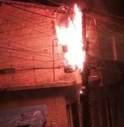 [Vídeo] Poste de energia elétrica incendeia em Maragogi