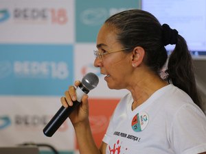 Criticando “idolatria política”, Heloísa Helena declara apoio a Ciro Gomes