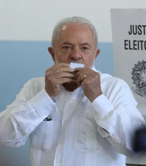 Lula vota em São Bernardo do Campo