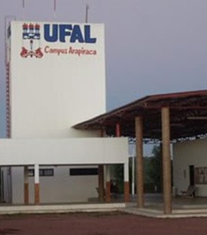 Estudantes da Ufal ameaçam trancar cursos por falta de repasses de bolsas acadêmicas