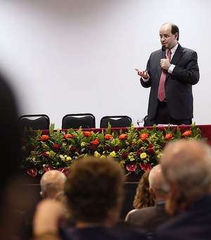 Ministro da Educação participa de evento em Maceió
