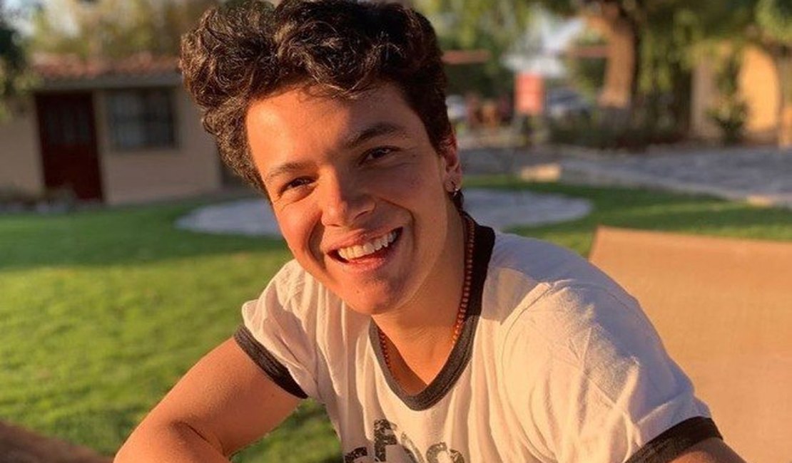 Morre Sebastian Athié, ator protagonista de série da Disney, aos 24 anos