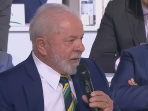 Lula diz que vai discutir moedas alternativas ao dólar para comércio exterior nas cúpulas do G20 e do Brics