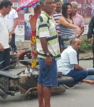 Colisão entre motos deixa duas pessoas feridas em Arapiraca 