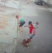Jovem luta com pitbull para salvar criança de cinco anos
