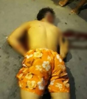 Jovem é assassinado com quatro tiros perto de hospital em Atalaia