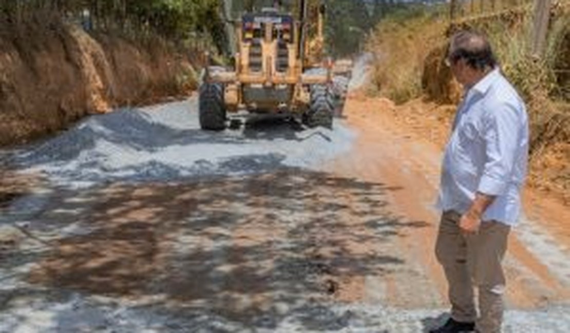 Pavimentação de estrada entre Cangadu e Canafístula está 90% concluída