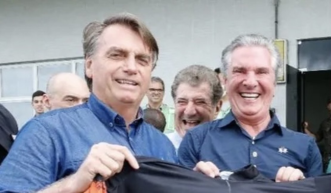 Em Maceió, Bolsonaro frustra Collor e não destaca senador como opção para governar Alagoas