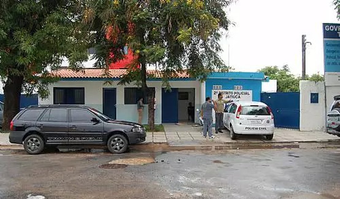 Adolescente negro denuncia caso de racismo No Unicompra na Ponta Verde