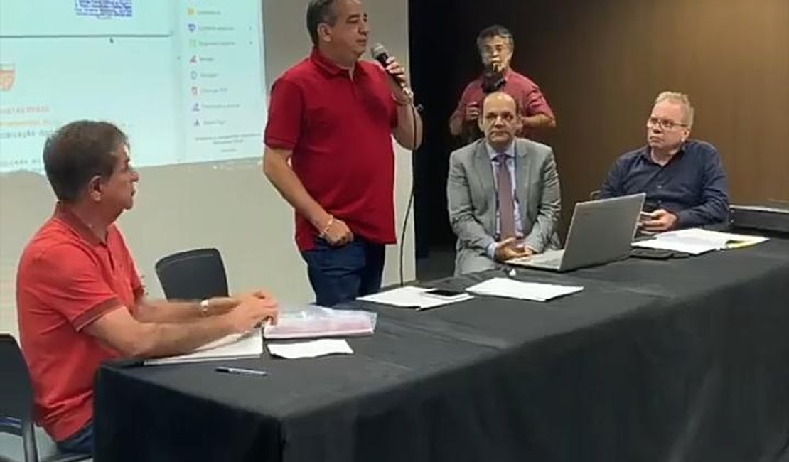 Goleiro do CRB tem sondagem da Chapecoense, mas diretoria diz que não negocia