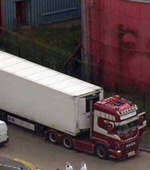 Polícia encontra 39 corpos dentro de caminhão e prende motorista