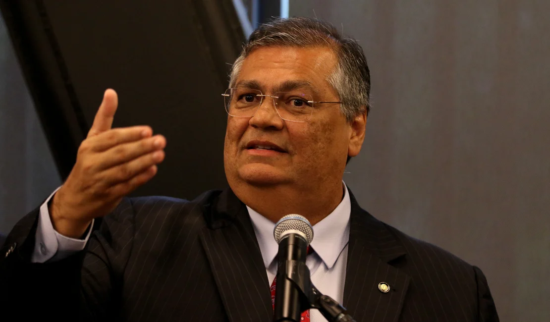 Governo seguirá reforçando efetivo federal no Rio, diz ministro