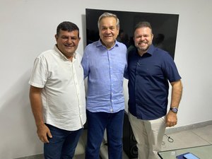 Aldo Loureiro assina ficha e vai disputar reeleição pelo PDT de Ronaldo Lessa