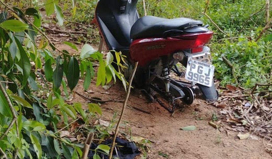Polícia recupera moto roubada na zona rural de Arapiraca