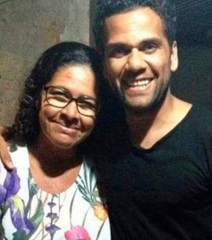 Tia do jogador Daniel Alves morre afogada na Bahia