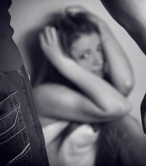 Jovem de 20 anos denuncia companheiro por violência doméstica