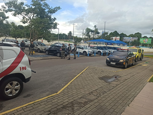 3° BPM e SMTT realizam ação de fiscalização em estacionamentos de estabelecimentos, em Arapiraca