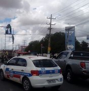 Com apoio do DER, SMTT de Arapiraca faz manutenção de semáforos na AL-220   