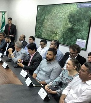 Rogério anuncia nova equipe de trabalho, mas vereadores aliados se dividem
