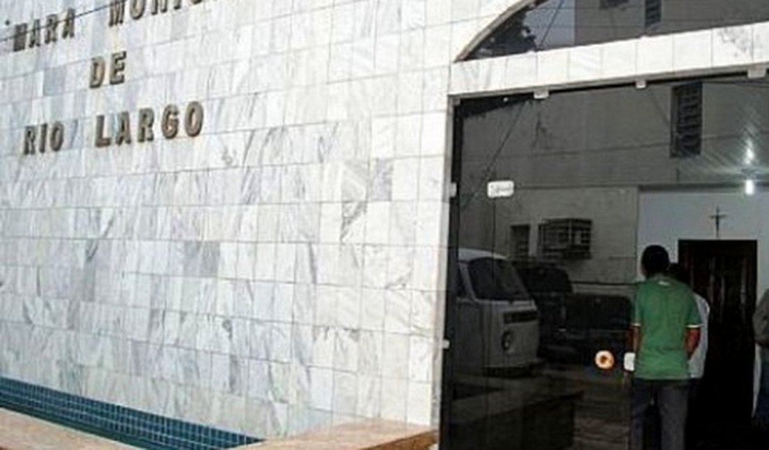 MPE pede bloqueio de bens de atual e ex-presidente da Câmara de Rio Largo