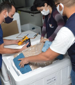 Alagoas inicia distribuição de novo lote de vacinas contra a Covid-19 nesta sexta (25)