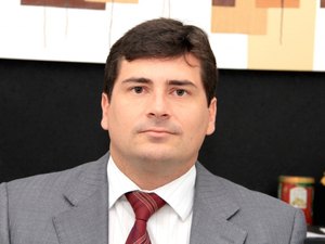 Daniel Alcoforado é reeleito ao cargo de Defensor Público-Geral