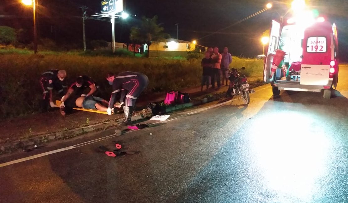 Motociclista colide em placa de trânsito em rodovia no Sertão