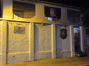 Polícia apreende adolescente suspeito de participação em homicídios em Delmiro Gouveia