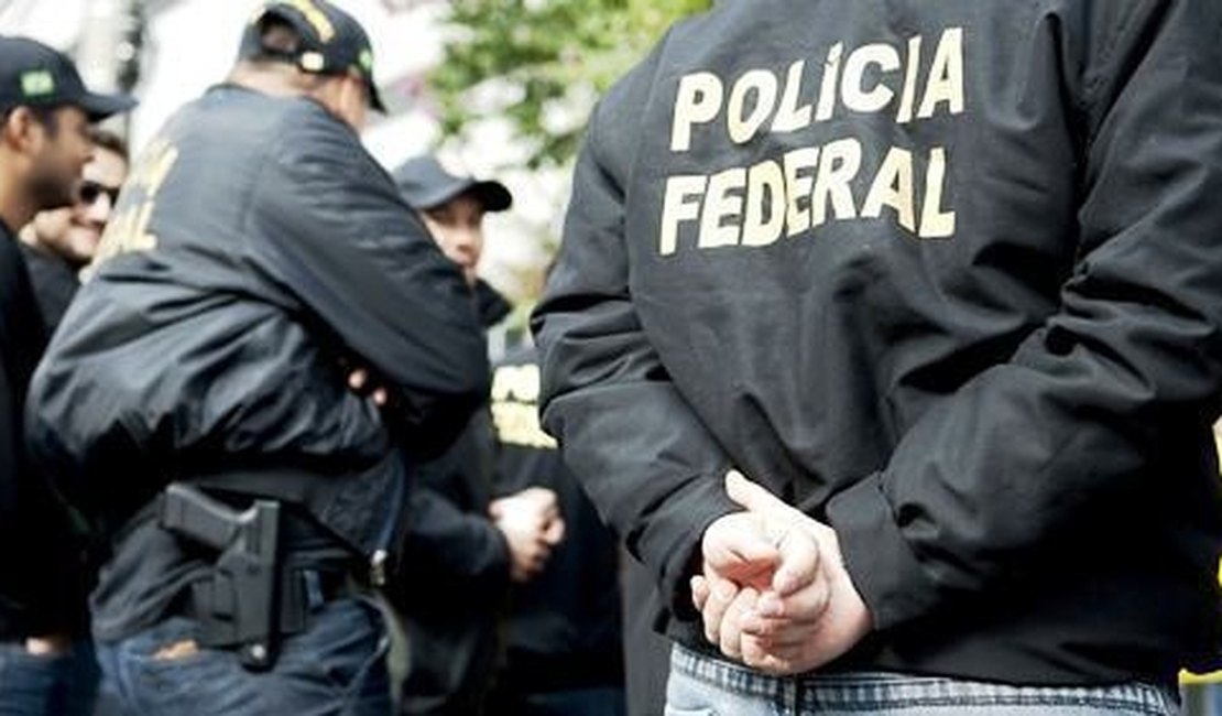Policial civil e candidato a vereador são detidos pela PF
